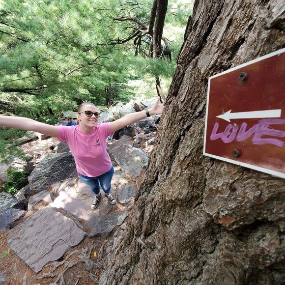 Meet your Posher, Amanda - Picture 1 of 1